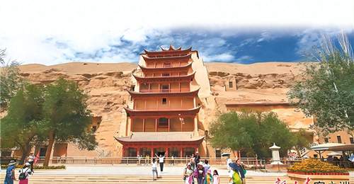 观众沉浸式体验寻境敦煌 敦煌文化保护传承焕发生机