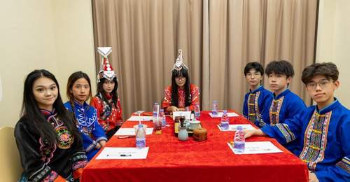 漳溪畲寨里的沉浸式民俗体验 大学生以剧本杀带领游客解锁非遗新玩法