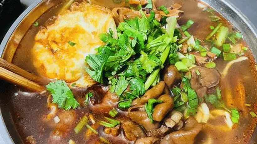 逛铜陵老街得找对味道 跨区食客追着打卡的老牌小吃藏在烟火巷弄里