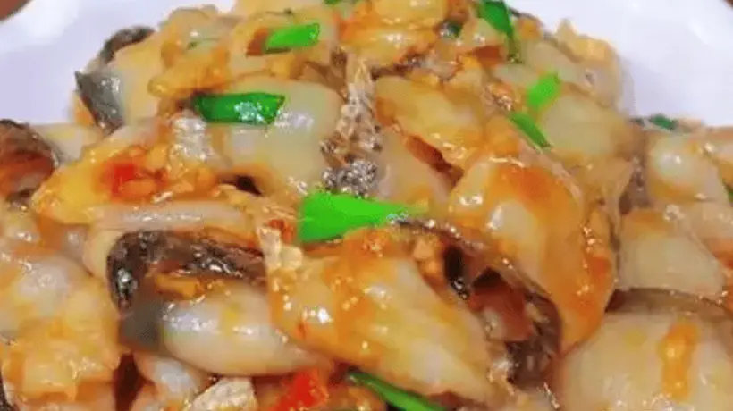 在家复刻饭店级蒜香鱼片 掌握这几步全家吃得过瘾