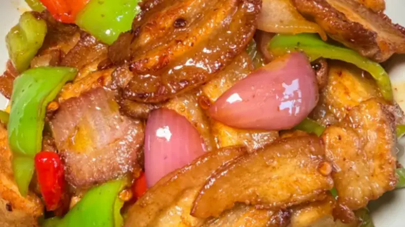 来试试炒出灯盏窝卷边的漂亮回锅肉 还有这些家常配菜玩法待解锁