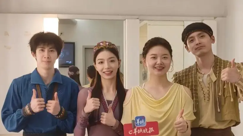 莫高窟壁画舞起来!跟着芭蕾舞剧《归义》演员们体会足尖上的敦煌