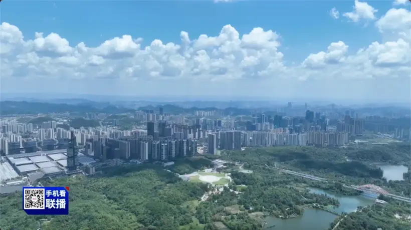 避暑之都·点亮避暑经济|贵阳夜间经济点亮避暑消费新场景
