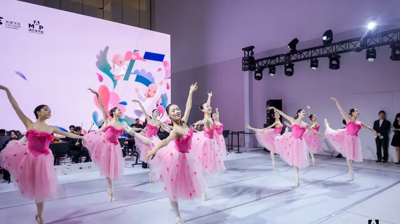 浦东美术馆五周年:艺术种子粲然绽放,从白盒子走向水岸生态