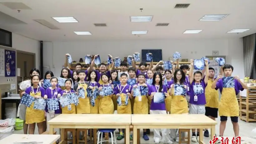 把中华文化带回家:“华语侨心”华裔青少年暑期研学营圆满落幕