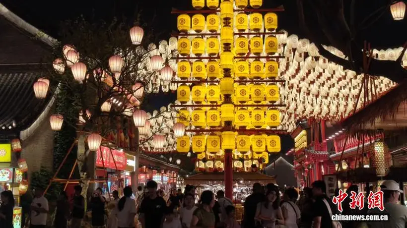 来河头老街吟诗作对领“银票” 京津冀这场沉浸式夜游解锁多元参与新体验