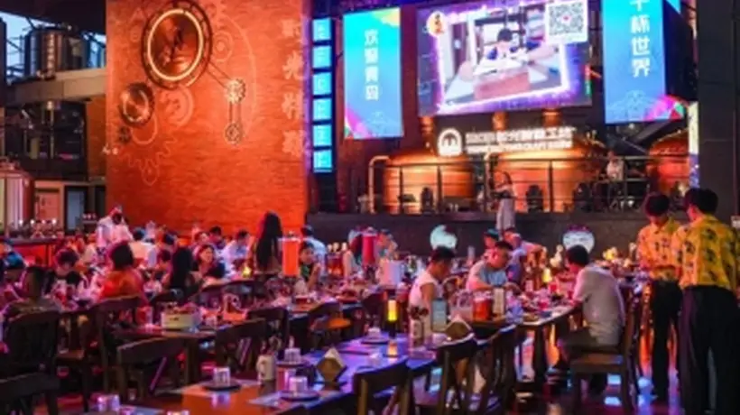 青岛西海岸金沙滩啤酒城邀你打卡，多元美食配精酿更有互动福利等你享