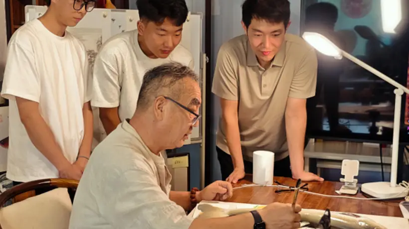 山东商务职业学院实践队赴高密体验非遗鱼拓技艺 跟着传承人感受传统魅力