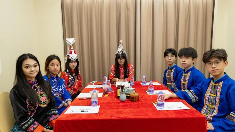 漳溪畲寨里的沉浸式民俗体验 大学生以剧本杀带领游客解锁非遗新玩法