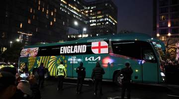 英格兰队抵达酒店遭墨西哥球迷嘲讽 “盘外招”或影响状态