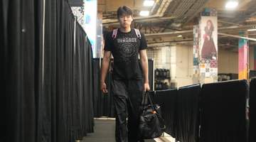 杨瀚森12+9+4马鲁阿奇19+11 赌城夏联开拓者负太阳
