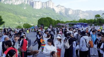 恩施“铁腕治旅”背后:游客吐槽频发,旅游人次增速连续两年下滑