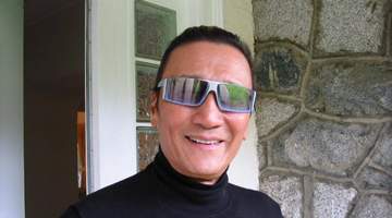 七二零日谢贤火葬仪式举办 狄波拉与谢霆锋、谢婷婷现身送别 低调后事全程不被打扰