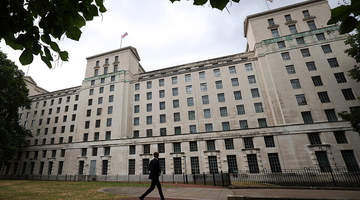 英媒:垃圾站惊现英军高度敏感机密文件,英国防部高层介入调查