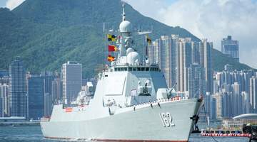 综述:国安家好庆回归 香江舰影引热潮——南宁舰、衡阳舰抵港激发爱国热情