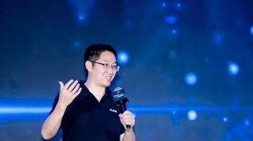 人大演讲“失控”事件后续:张小龙从粉笔辞职