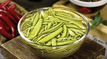 夏日食莼菜解暑热、护肠胃,但两类人群食用需谨慎