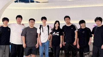 AG出征EWC多元活动开启,一诺潮酷造型吸睛,老板菲姐亲临督战引期待