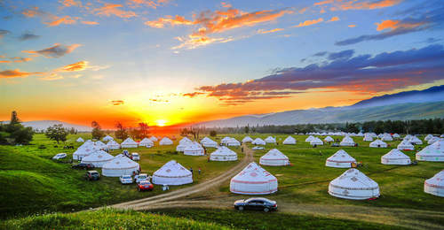 喀纳斯景区里住和住贾登峪区别大吗?带孩子到底住哪儿省心?