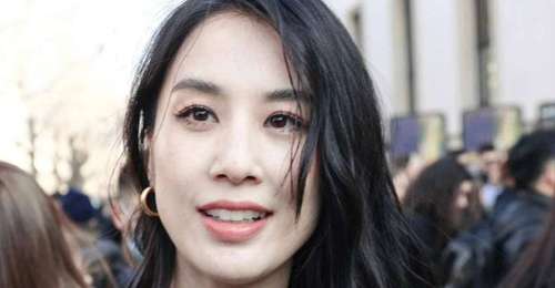 黄圣依17年婚姻终散场!拿走20亿甩了杨子,豪门提线木偶的真相藏不住了