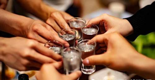 白酒基础定义、功用与分类体系详解