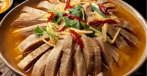 吕文扬：把一锅固始鹅块熬成浸满乡土的老风味
