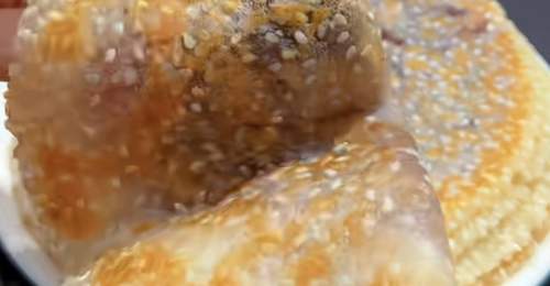 不用发面!快手芝麻糯米饼,香酥带芝麻香,待客也拿得出手
