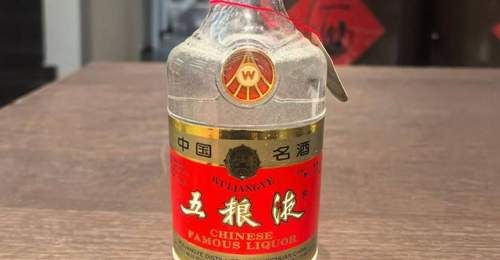 白酒不是越老越值钱!2026内行公认:只有3种酒适合长期存,其余全是废酒