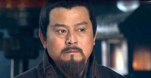 智谋不在张良之下,陈平屡出奇谋,为何官员对他褒贬不一?