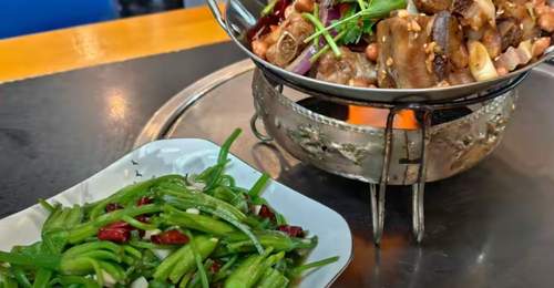 丽江雨季野生菌火锅全攻略:安全寻味大研古城觅食指南