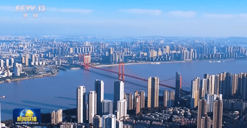 参与科技盛会感受创新脉动：跟着总书记的指引投身中国式现代化科技征程