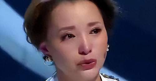 母亲去世、老公失联,董卿做梦也想不到,如今儿子竟成自己的救赎