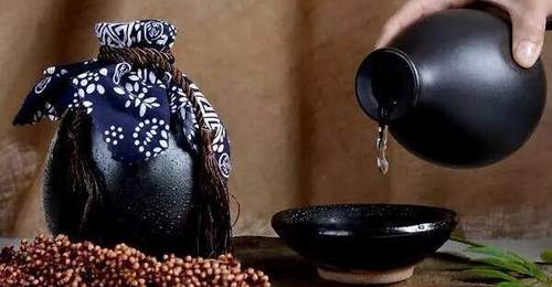 黄酒vs白酒,选对不伤人,喝对更舒坦~