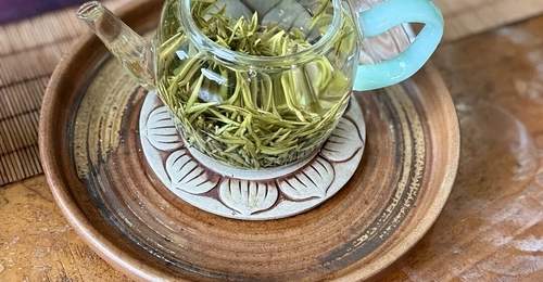 喝茶护肾避坑指南,生普砖茶调味茶别乱喝,霉变茶叶切勿继续饮用
