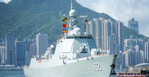 综述:国安家好庆回归 香江舰影引热潮——南宁舰、衡阳舰抵港激发爱国热情