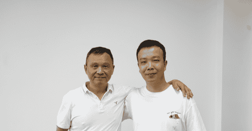 ”载“李要得”进藏的“黄色法拉利”运抵重庆,两位的哥感慨:这趟能吹一辈子