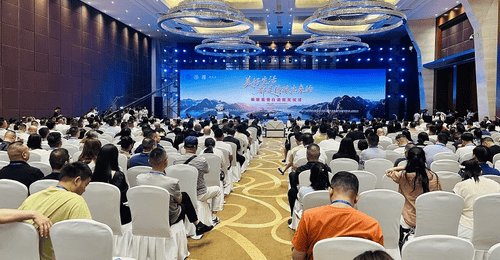 精酿酱香白酒产业在贵阳全球首发,贵州推动产业转型升级