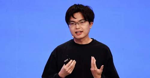 杨植麟领导研发的Kimi K3模型震惊全球,胡锡进盛赞中国年轻科学家创造力无上限