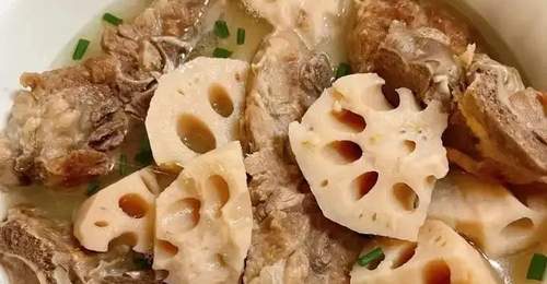 大暑跟着做鲜掉眉毛的汤羹 全家围坐享养肺清润好滋味