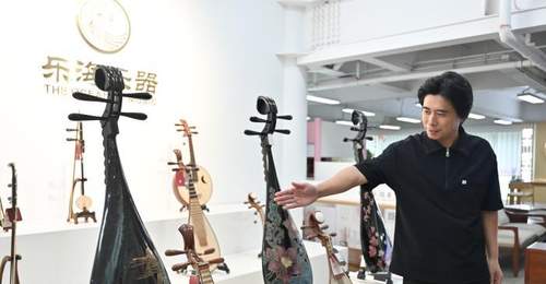 广州增城区这场校企琵琶彩绘活动 师生和观众都能沉浸式体验岭南文化魅力