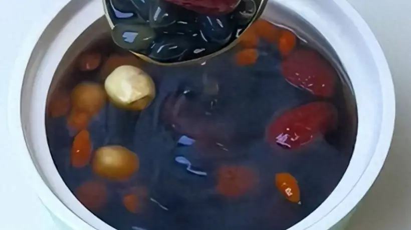 黑豆天然降火!这样搭配煮水喝,清热、消食、强免疫