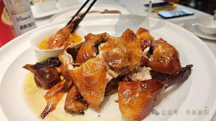 寻美襄阳｜在品田邂逅藏着人生通透的碳烤三凤鸡，赴一场烟火烟火气里的温暖之约