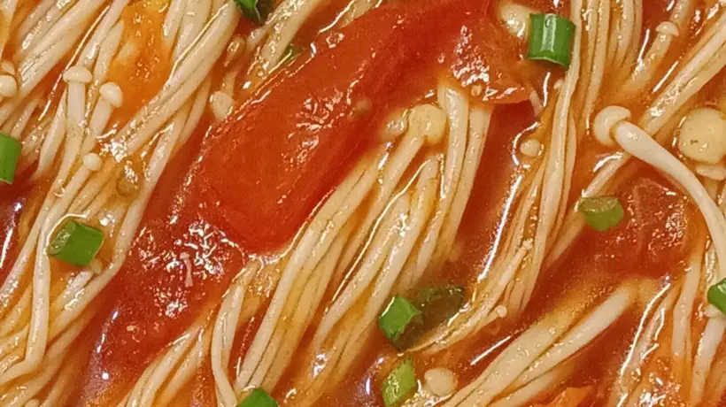 亲手焖出酸甜鲜醇的番茄金针菇 拌米饭超下饭的家常暖心食单