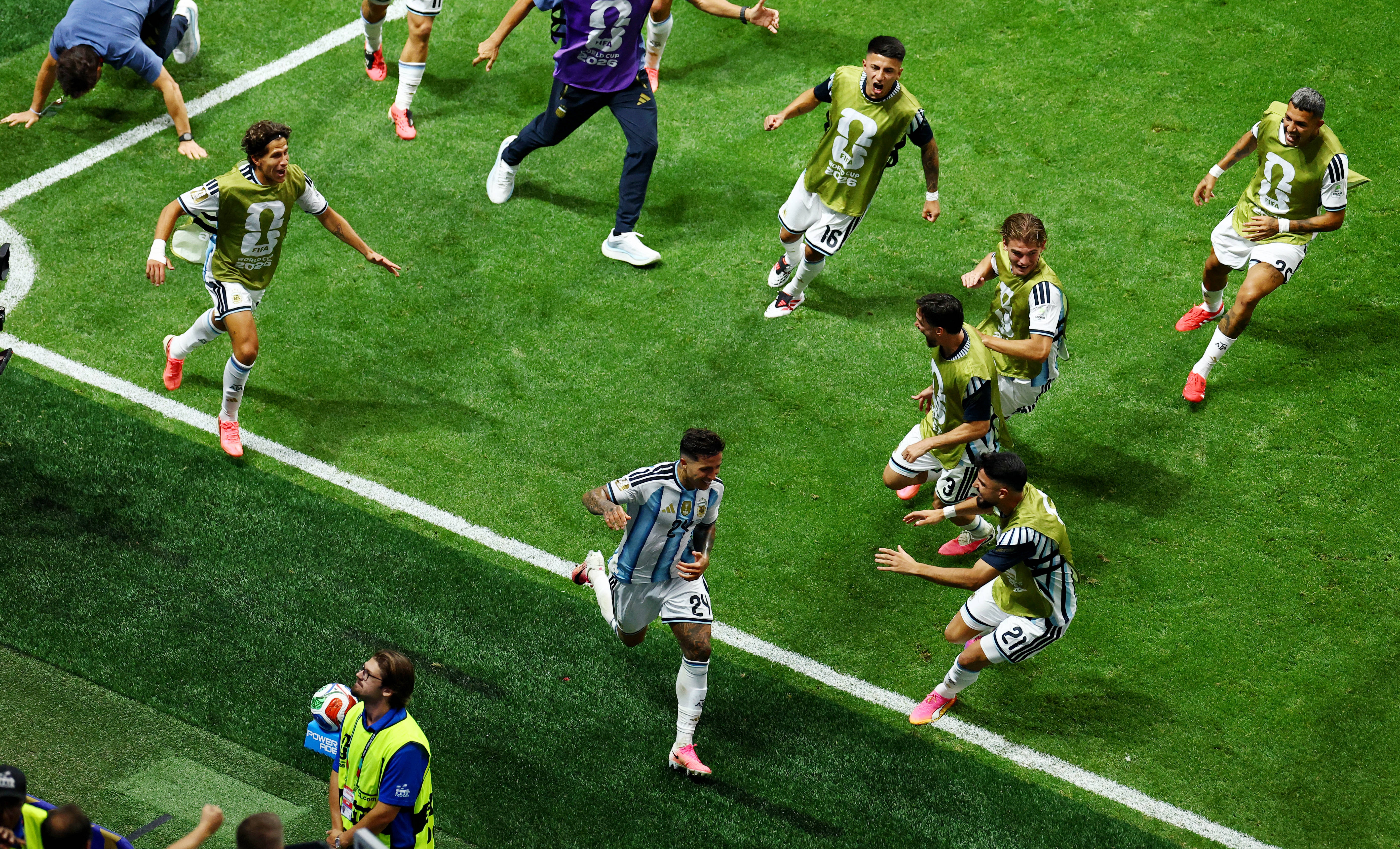 世界杯-极限让2追3+补时绝杀 阿根廷3-2逆转埃及进8强