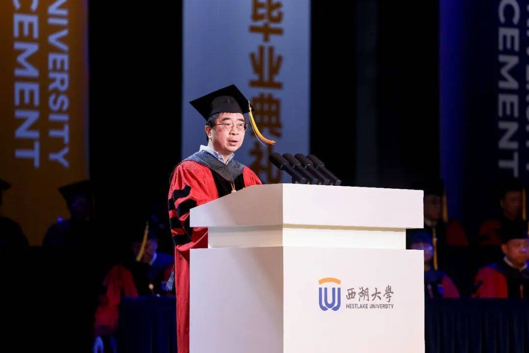 潘建伟院士：首先要做健康快乐的人