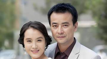 61岁罗钢近况曝光!娶小23岁郝蕾生下2个孩子,如今婚姻生活很幸福