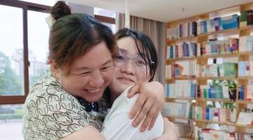 扛了6年钢管,女儿考出全省历史类前五名!对话“工地母亲”邹品芝:“我这个妈妈还行吧”