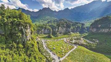 建设文旅大区 促进文旅富民