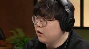T1名宿点评Bin兰博闪现传送,直言太夸张了,一心只想单杀宙斯
