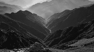 再读秦岭:山不在高,有魂则灵